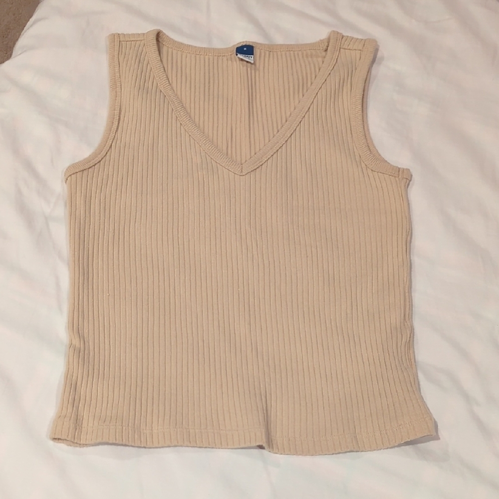 Tank Tops Bundle - Picture 3 of 6